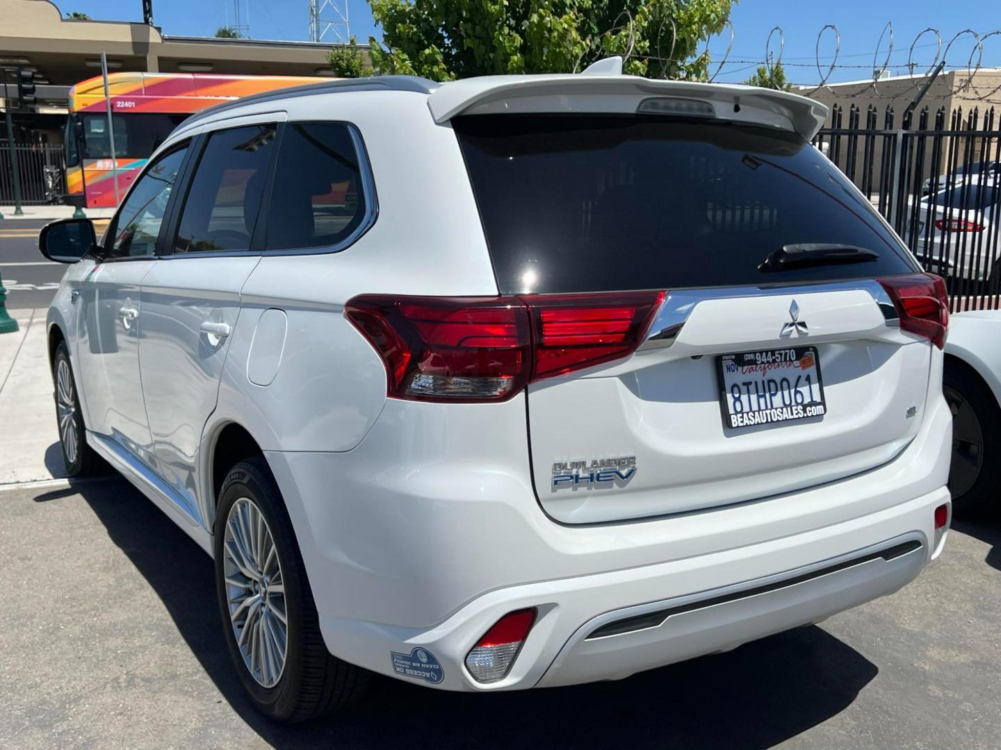 2020 WHITE /BLACK Mitsubishi Outlander PHEV (JA4J24A52LZ) , located at 744 E Miner Ave, Stockton, CA, 95202, (209) 944-5770, 37.956863, -121.282082 - Photo#8